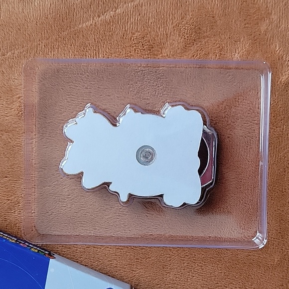 New In Box Mario + Rabbids Phone Ring Holder / Kickstand - Nintendo - Picture 4 of 4